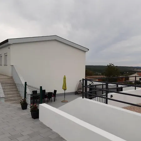 Nina Apartment